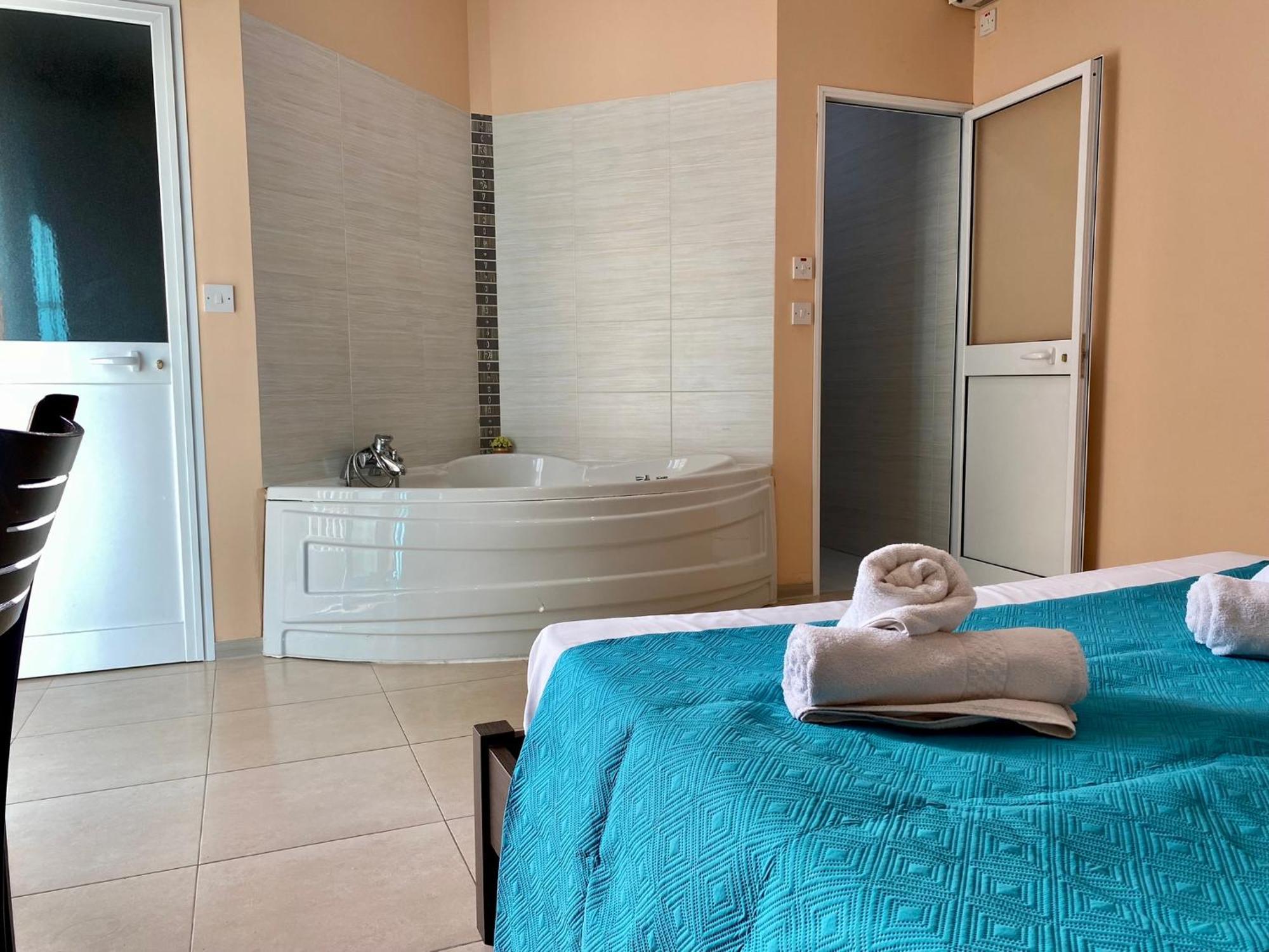 Malta Paradise Hotel San Ġiljan Kültér fotó